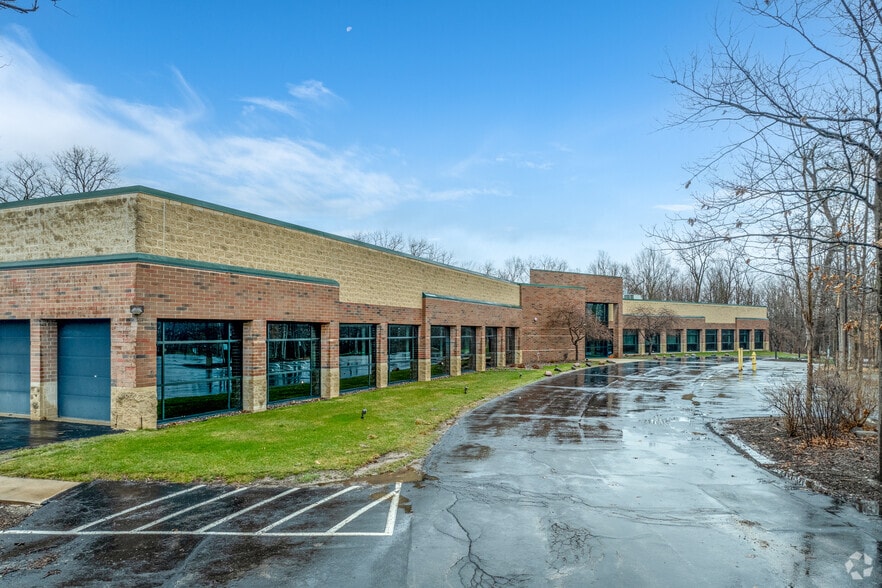 More Photos Of 5445 S Westridge Dr, New Berlin Office For Sale