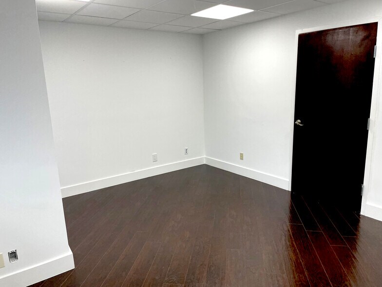 More Photos Of 200 S Andrews Ave, Fort Lauderdale Medical For Lease