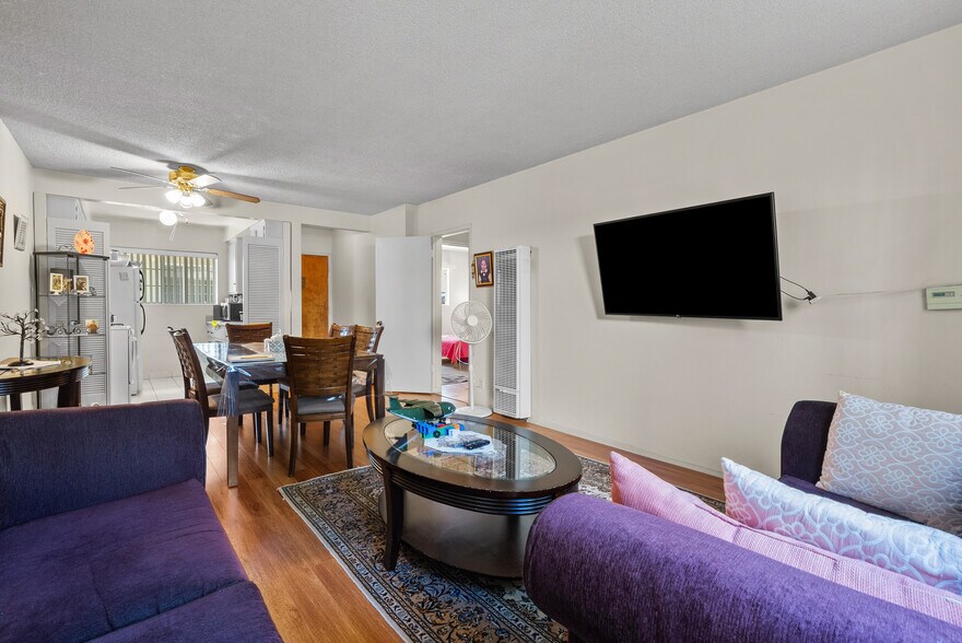 More Photos Of 712 W Doran St, Glendale Apartments For Sale