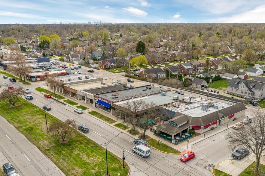 More Photos Of 20485-20489 Mack Ave, Grosse Pointe Woods Storefront For Sale