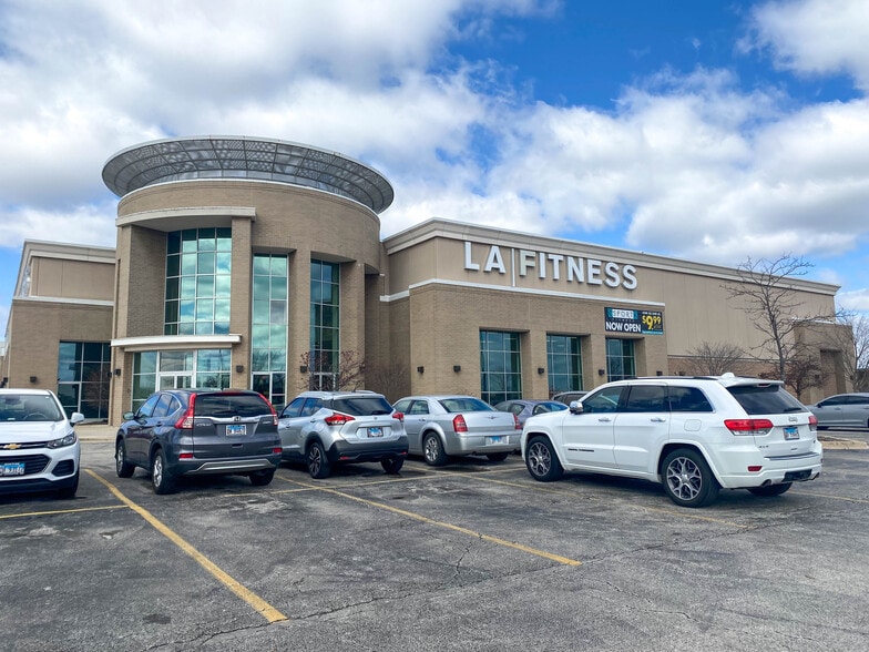 More Photos Of 506 N Janes Ave, Bolingbrook Freestanding For Lease