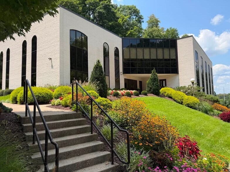 Primary Photo Of 3001 Chesterfield Ave, Charleston Office For Lease
