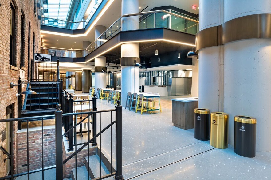 More Photos Of 2000 Pennsylvania Ave NW, Washington Office For Lease