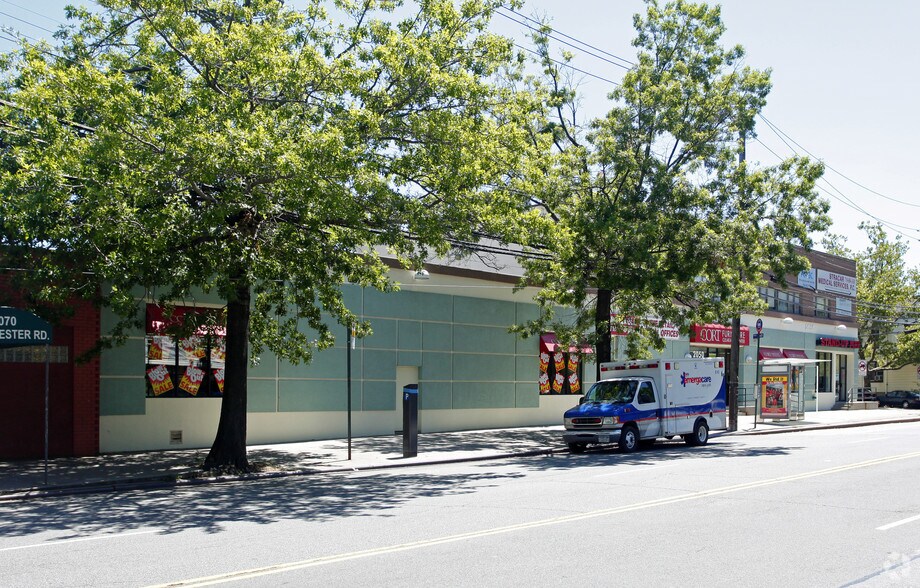 More Photos Of 2050 E Eastchester Rd, Bronx Medical For Lease