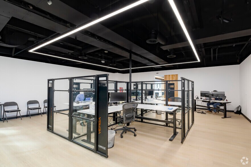 More Photos Of 200 E Van Buren St, Phoenix Office For Lease