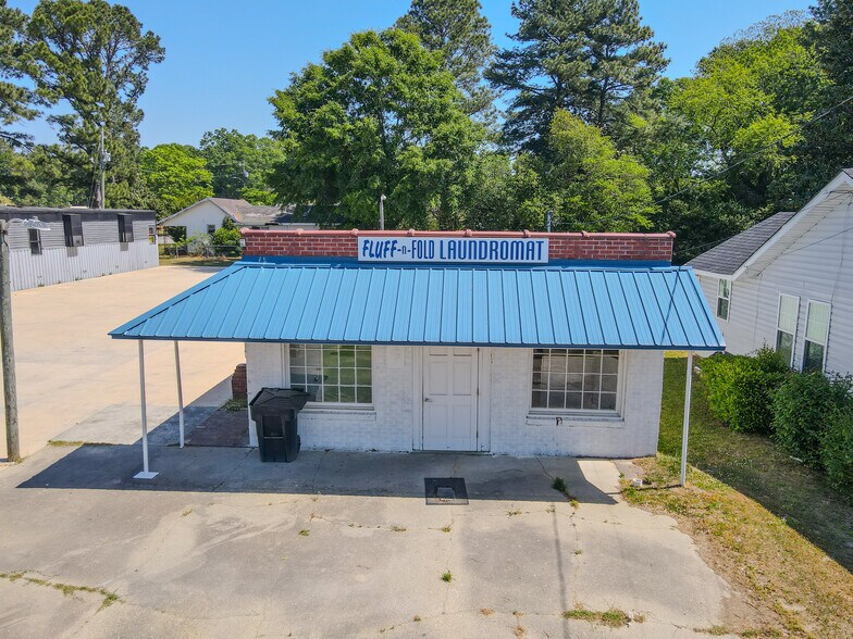 Primary Photo Of 540 Mc Koy St, Clinton General Retail For Sale