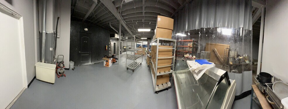 More Photos Of 1917 N Dixie Hwy, West Palm Beach Storefront Retail Office For Lease