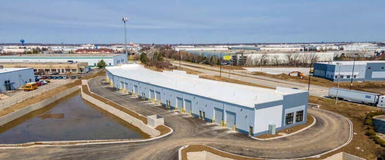 More Photos Of 1414-1440 Bolingbrook Dr, Romeoville Distribution For Lease