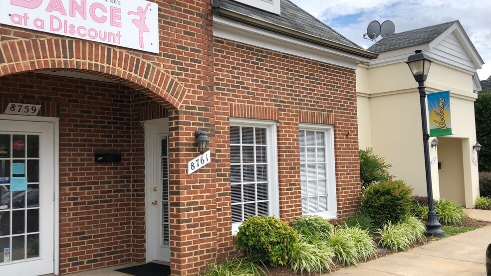 More Photos Of 8755-8785 Mathis Ave, Manassas Office For Sale