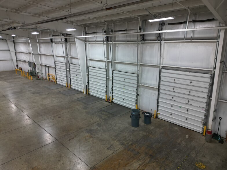 More Photos Of 1887 Cottage St, Ashland Warehouse For Lease