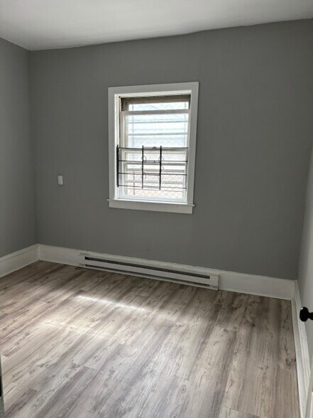 More Photos Of 1557 Mount Ephraim Ave, Camden Apartments For Sale