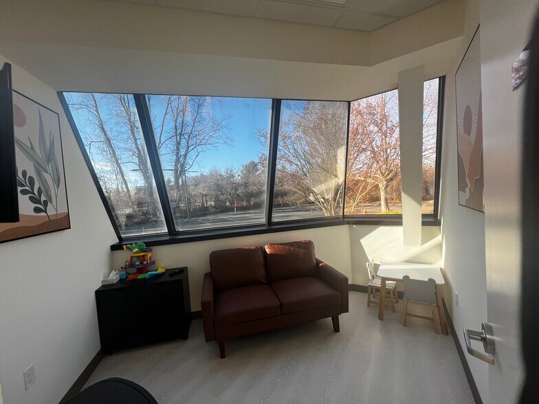 More Photos Of 1895 Walt Whitman Rd, Melville Medical For Lease