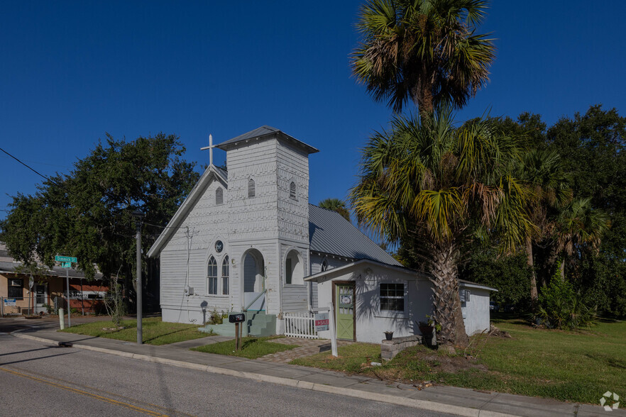 Primary Photo Of 519 Washington St, New Smyrna Beach Religious Facility For Sale