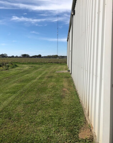 More Photos Of 122 Highway 398, Labadieville Freestanding For Lease