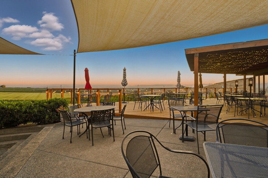 More Photos Of 1500 Vintage Rd, Zillah Winery Vineyard For Sale