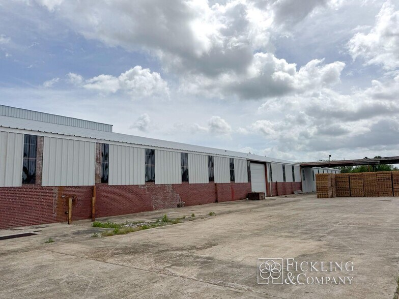 More Photos Of 1000 Barrows Ferry Rd Rd, Milledgeville Warehouse For Lease
