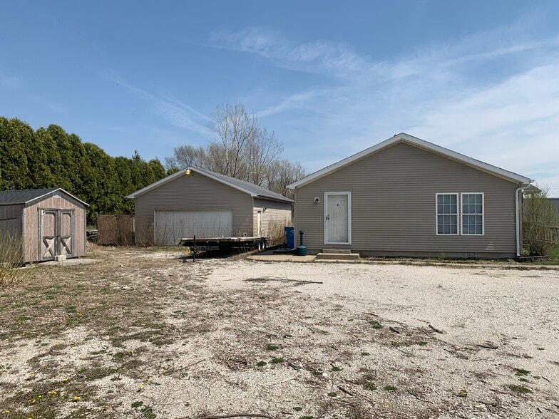 More Photos Of 10137 W HWY 30, Wanatah Flex For Sale