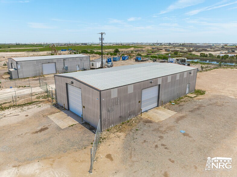 More Photos Of 2011 S Crane Ave, Odessa Warehouse For Lease