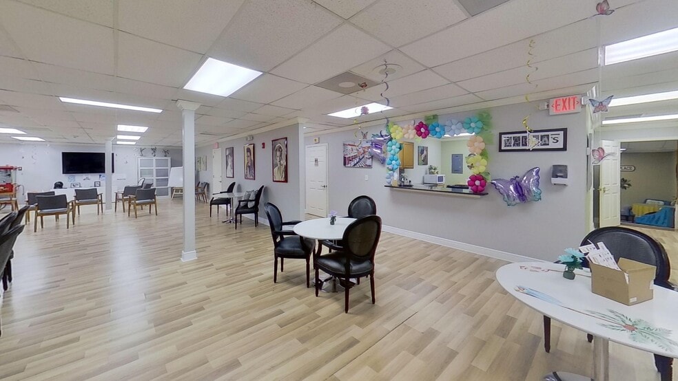 More Photos Of 7821-7843 Seminole Blvd, Seminole Medical For Lease