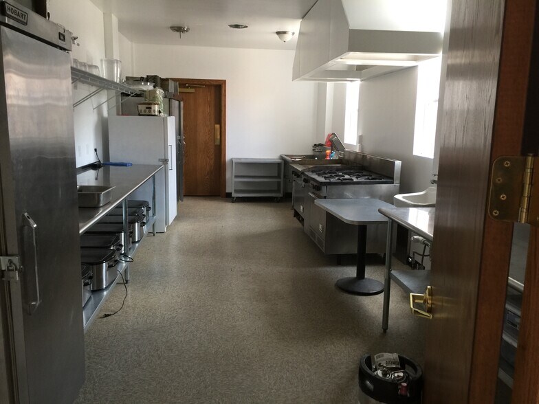 More Photos Of 247 Bordeaux St, Chadron Freestanding For Sale