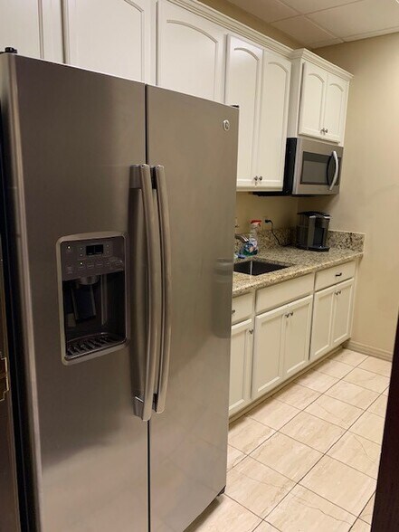 More Photos Of 16135 Preston Rd, Dallas Office For Lease