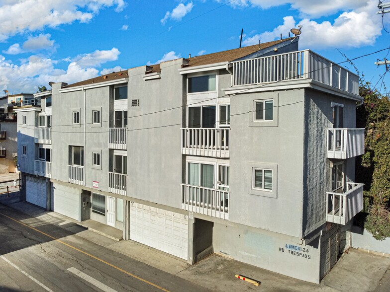 More Photos Of 14 Ozone Ave, Venice Apartments For Sale