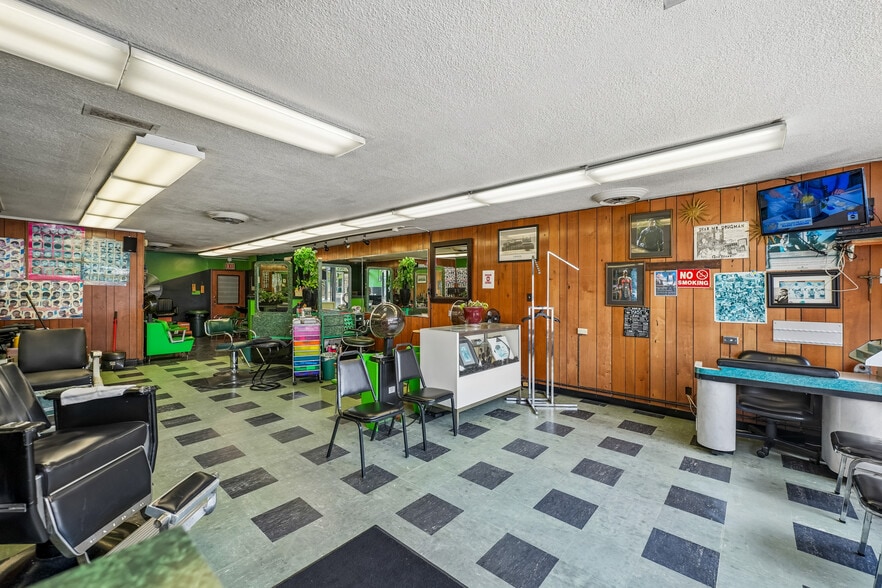 More Photos Of 6114 W North Ave, Chicago Office For Sale