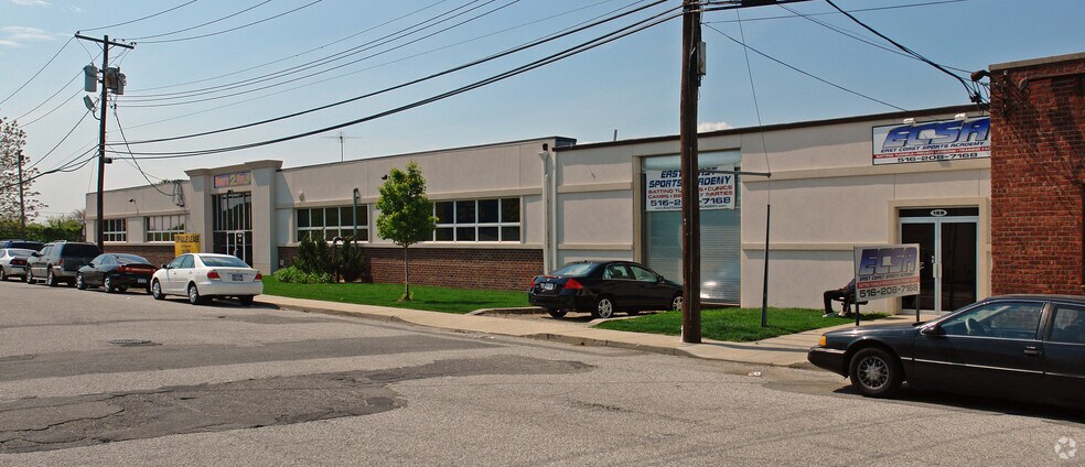 Primary Photo Of 14-18 Neil Ct, Oceanside Warehouse For Lease