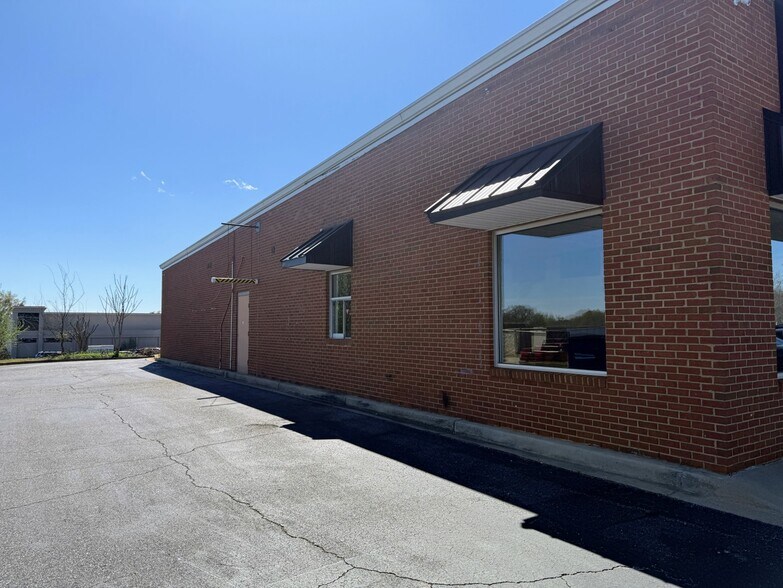 More Photos Of 11149 Asheville Hwy, Inman Freestanding For Lease