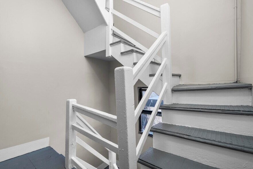 More Photos Of 58 Chestnut St, Yonkers Apartments For Sale