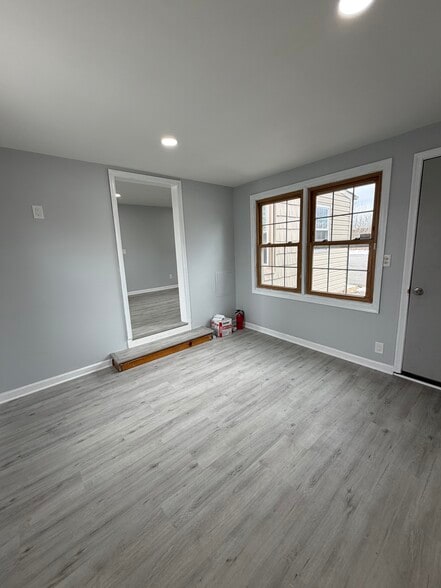 More Photos Of 13801 Brandywine Rd, Brandywine General Retail For Lease