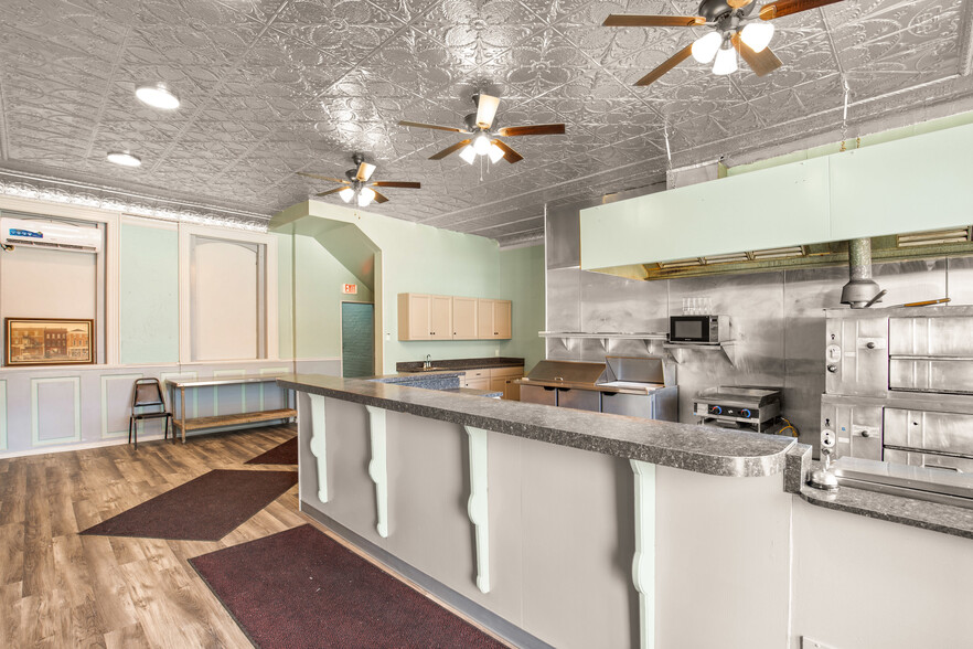 More Photos Of 105 E Main St, Somerset Storefront Retail Residential For Sale