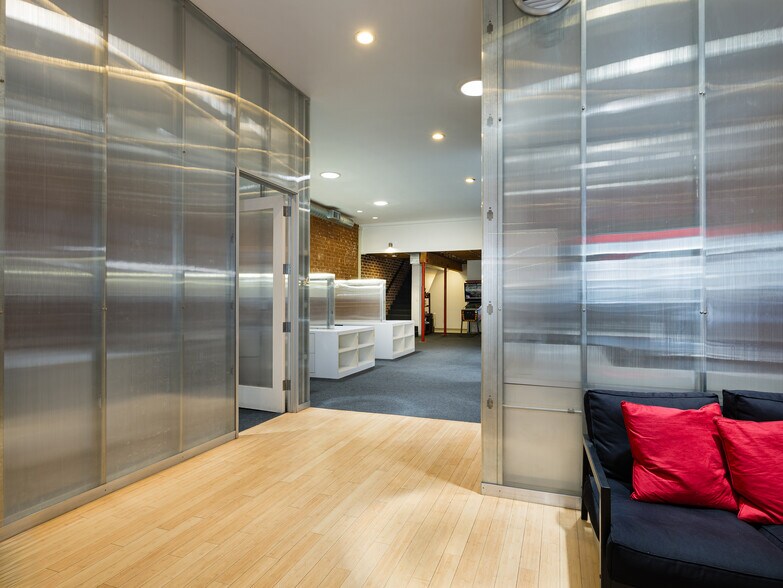 More Photos Of 1424 Marcelina Ave, Torrance Freestanding For Lease