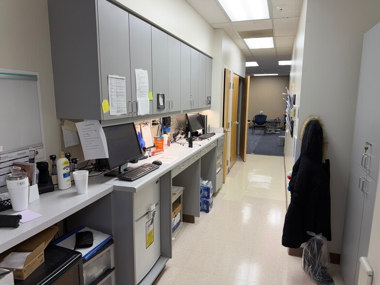 More Photos Of 2900 F St, Omaha Warehouse For Sale