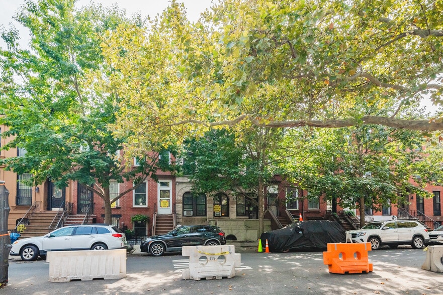 More Photos Of 328 Madison St, Brooklyn Apartments For Sale