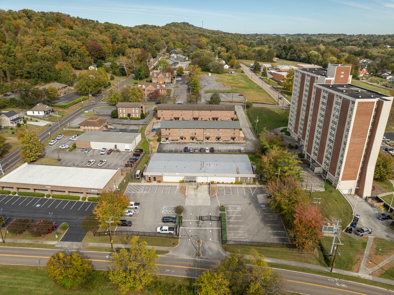 More Photos Of 4440 Walker Blvd, Knoxville Flex For Sale