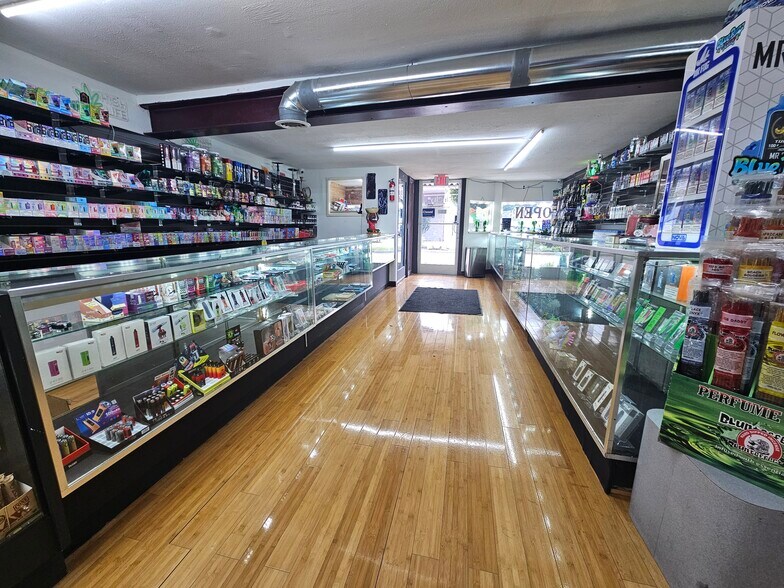 More Photos Of 216 E Main St, Batavia Storefront Retail Residential For Sale