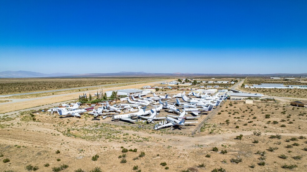 More Photos Of 5500 Lindbergh Blvd, California City Warehouse For Sale