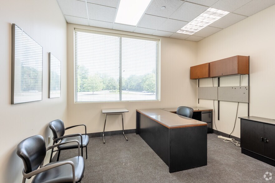 More Photos Of 64 E Midland Ave, Paramus Office For Lease