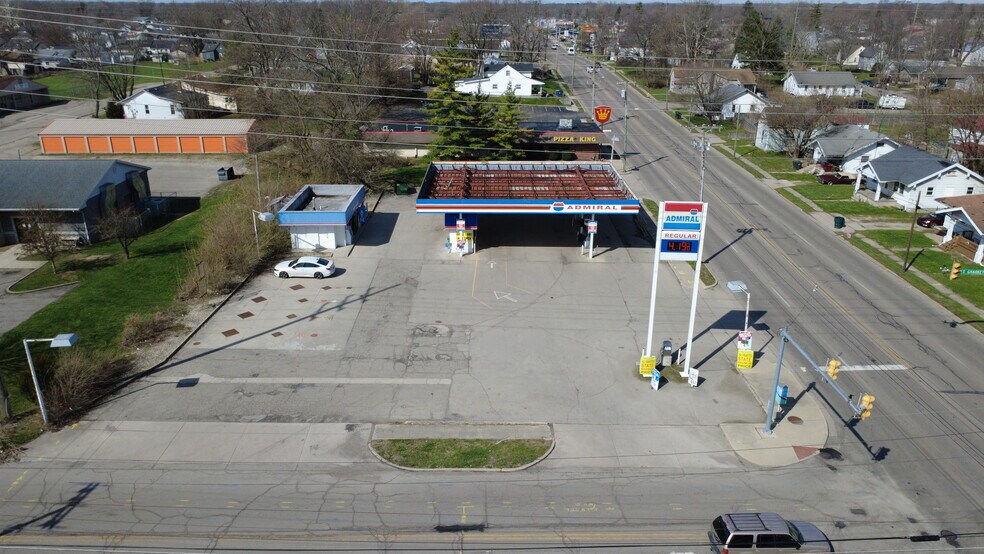 More Photos Of 701 W Memorial Dr, Muncie Service Station For Lease