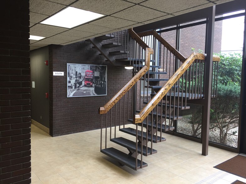 More Photos Of 34 Jerome Ave, Bloomfield Medical For Lease