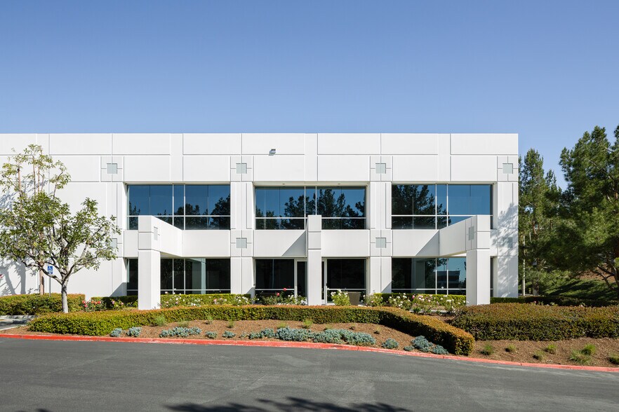 More Photos Of 19641 Da Vinci, Foothill Ranch Warehouse For Lease