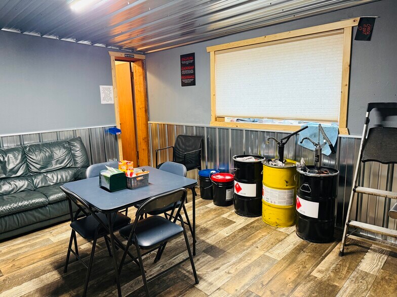 More Photos Of 1330 S Main St, Rice Lake Flex For Sale