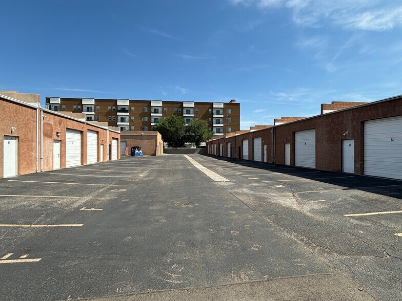 More Photos Of 319 Claremont Ave NW, Albuquerque Warehouse For Lease
