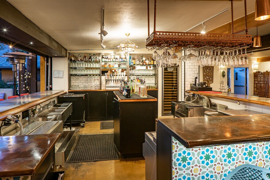 More Photos Of 102 E Pima St, Cottonwood Restaurant For Sale