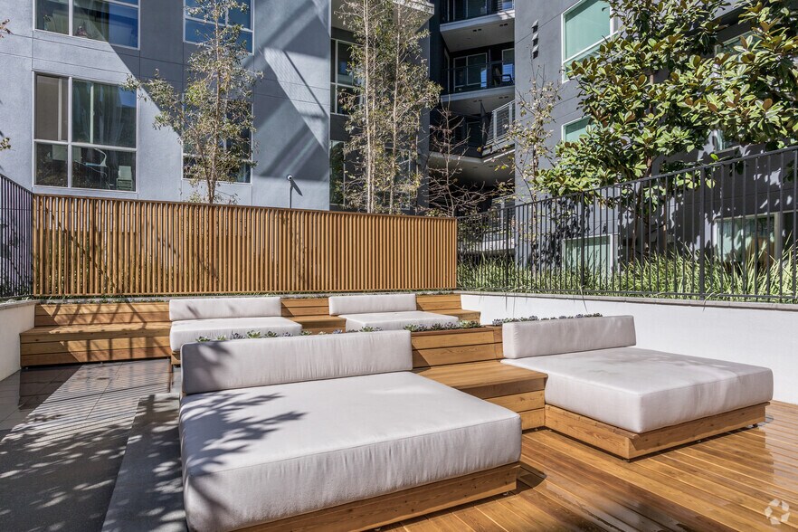 More Photos Of 1120 W 6th St, Los Angeles Apartments For Lease