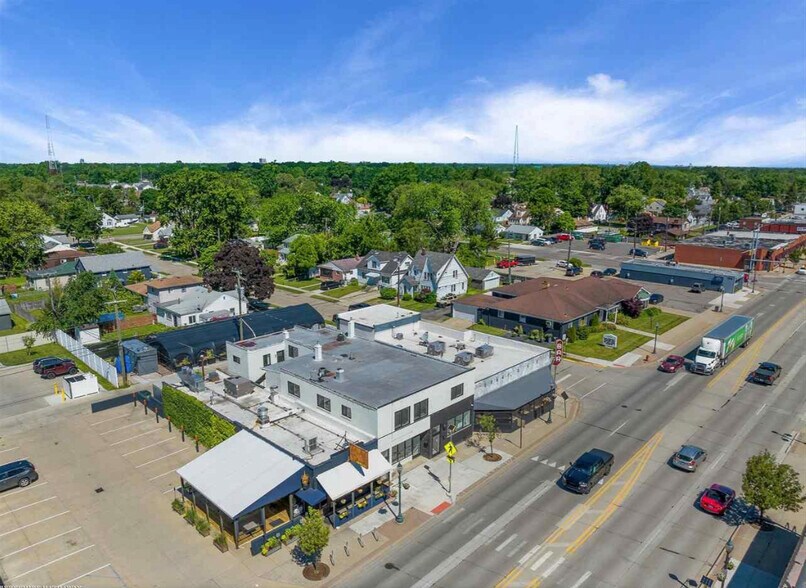 More Photos Of 23831-23833 John R Rd, Hazel Park Storefront Retail Residential For Lease