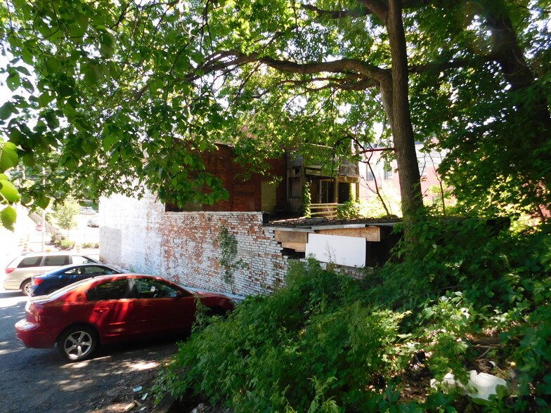 More Photos Of 60-62 Sheridan Ave, Albany Office For Sale