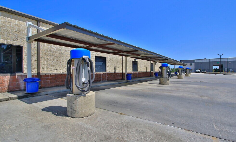 More Photos Of 2858 Treaschwig Rd, Houston Carwash For Sale