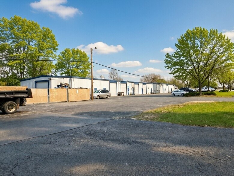Primary Photo Of 227 E Saint Charles Rd, Carol Stream Warehouse For Lease